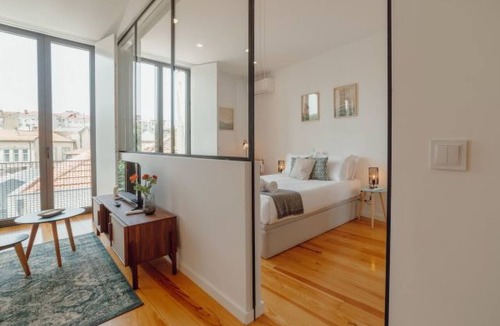 Campanha Apartment | COURTYARD OPORTO DESIGN APARTMENT G by Interhome