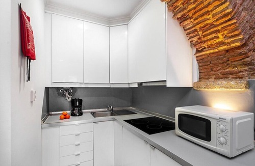 Santo Estevao Apartment | Cozy Alfama Haven: Perfect for Exploring Lisbon