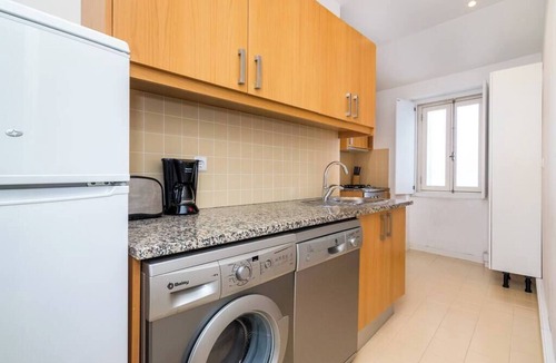 Sao Cristovao e Sao Lourenco Apartment | Cozy Apartment in Lisbon’s Prime Area