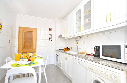Oura Apartment | Cozy Apartment w/Pool in Albufeira