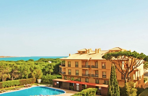 Oura Apartment | Cozy Apartment w/Pool in Albufeira
