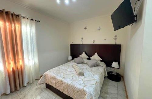 Santo Antonio House | Cozy Ensuite Room Near Funchal Center WiFi