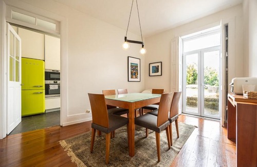 Paranhos Apartment | Cozy Home with Private Garden - A Peaceful Retreat