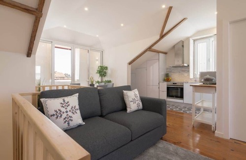 Cedofeita Apartment | Cozy Modern Flat by HostWise