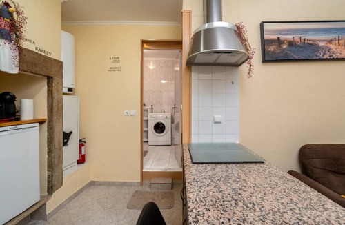 Sacramento Apartment | Cozy One Bdr Apt in Historic location | Carmo