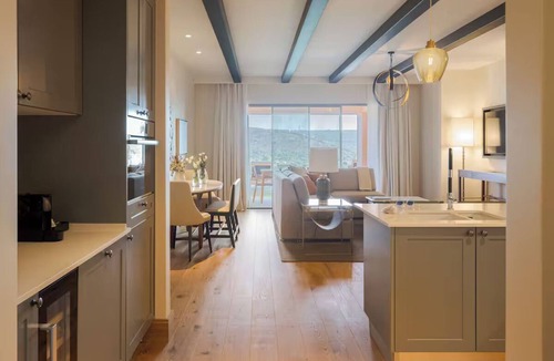 Tor Hotel | Cozy & Refined Suite at Viceroy Ombria Algarve | Close to Salir Castle Ruins