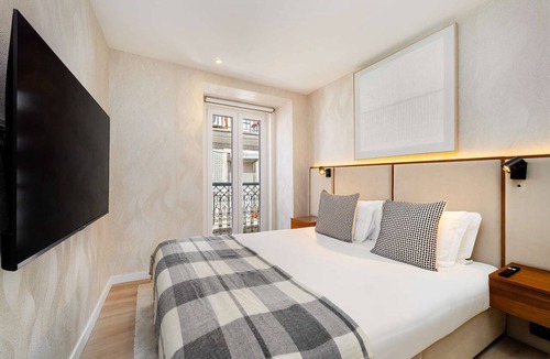 Misericordia Apartment | Cozy Retreat Near Picturesque Rua Verde