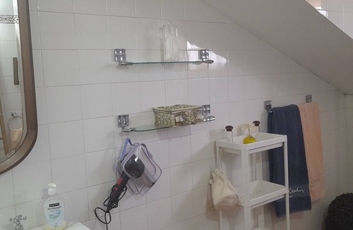 Esmoriz Villa | Cozy yellow house 10 minutes from the beach