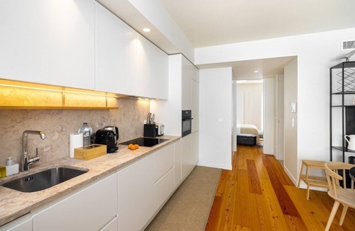 Alfama Apartment | CSA18 | Top Floor w Luxury Design Premium Location