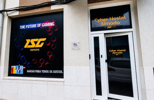 Cova da Piedade Hostel | CyberHostel Almada