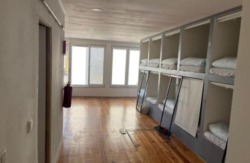Sao Jorge de Arroios Hostel | Daora Lisbon Beds