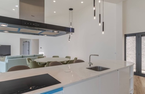 Canhas House | Das Poolhaus in Ponta de Sol by Interhome