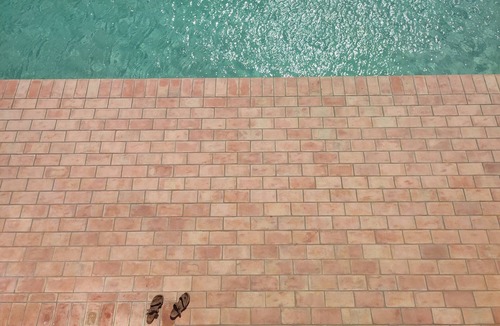Serra da Azoia Cottage | de Pedra e Cal Where the Sky meets the Sea