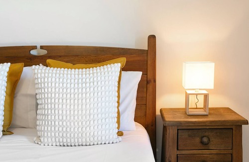 Sao Pedro Apartment | Deluxe Beachfront Apartment - Ocean View