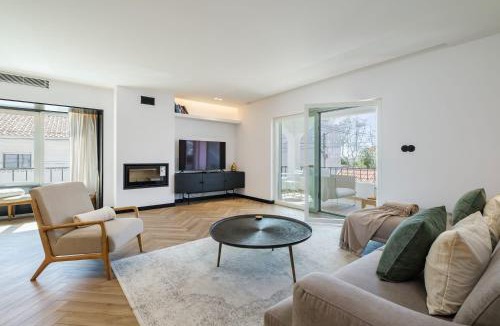 Estoril Apartment | Deluxe Monte Estoril
