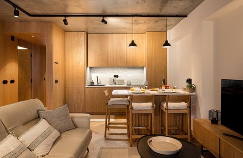 Santo Condestavel Apartment | Design 2BR in Campo de Ourique