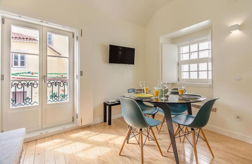 Santo Estevao Apartment | Design Apartment in Typical Alfama