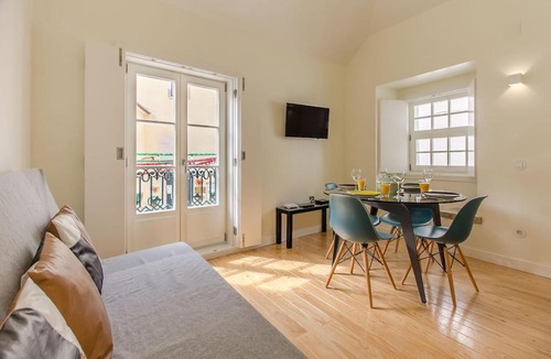 Santo Estevao Apartment | Design Apartment in Typical Alfama