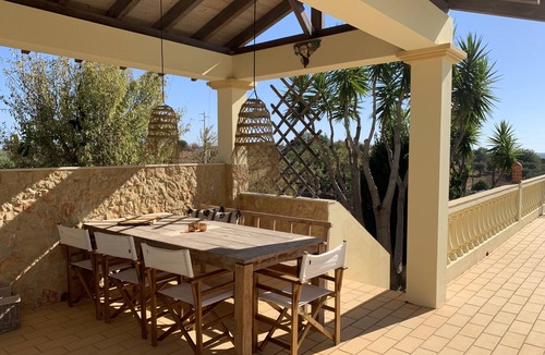 Vale de Seixos House | Detached, private villa with pool in spacious gardens, WIFI, AC