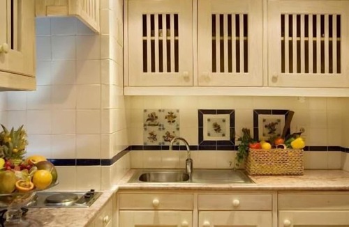Sao Sebastiao da Pedreira House | Discover Lisbon's Charm! Two Spacious 1BR Apartment, Full Kitchen and City View!