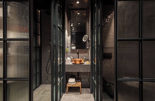 Alcantara Hotel | Docas Hotel Lisbon
