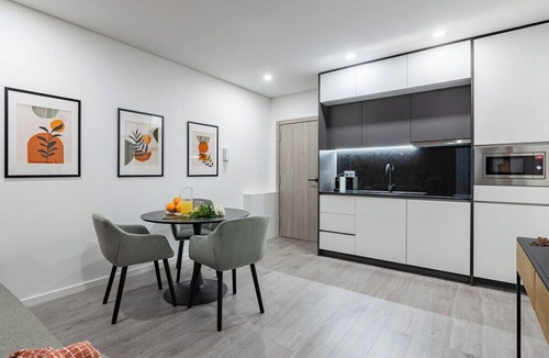 Ramalde Apartment | Doce como Laranja @ Boavista Executive Studios