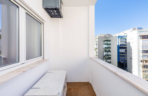 Cacilhas Apartment | DORA'S HOME - SUNRISE OVER THE RIVER
