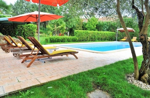 Rabal Apartment | Double Room 3 with Private Bathroom
