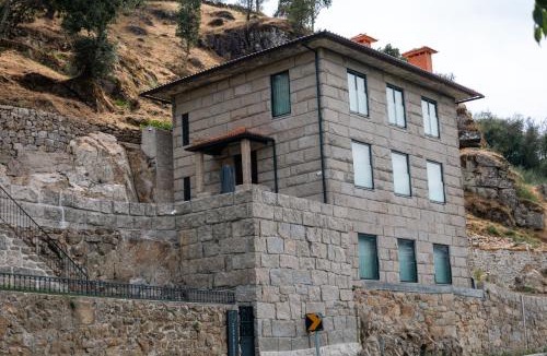 Resende House | Douro Sky Valley - Private Pool Villa