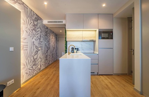 Santa Marinha Apartment | Douro Tower - Pool, 360cº View, AC & Free Parking