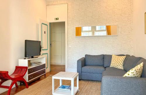Lisbon Old Town Apartment | Downtown 7 Bedroom Apartment - Liberdade