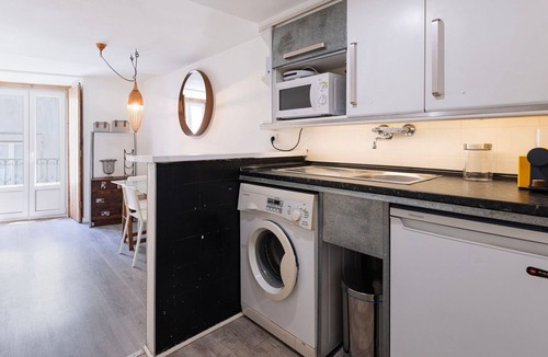 Misericordia Apartment | Downtown Central Apartment by LovelyStay