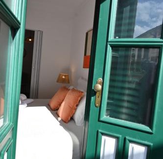 Sao Dinis Apartment | Downtown Lovely