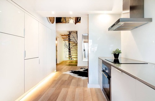 Baixa Apartment | Downtown Luxury Duplex | AC | Elevator | Wi-Fi