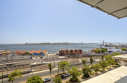 Sao Paulo Apartment | Downtown Riverside by Homing