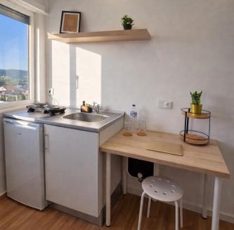 Alferrarede Apartment | Duo Studio - Cozinha Privativa - AC - WC Partilhado - Eficácia Living - Abrantes