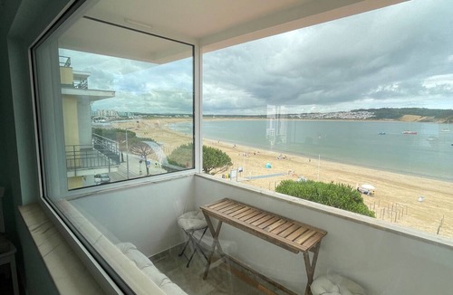 Sao Martinho do Porto Apartment | Duplex Apartment with Panoramic Views of the Beach at São Martinho do Porto