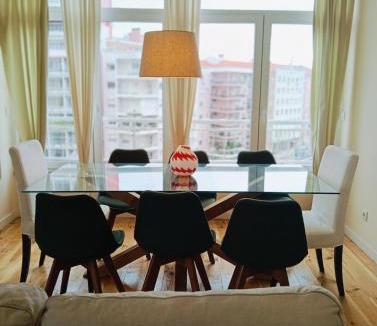 Avenida de Roma Apartment | Duplex Lisbon for 8