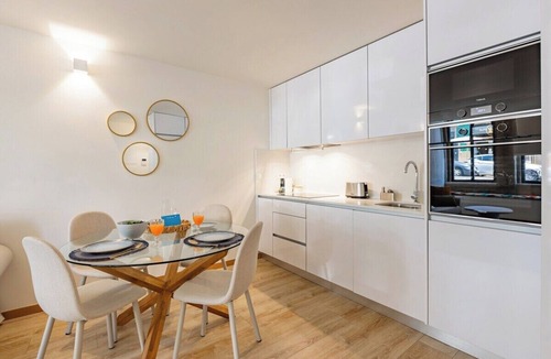 Bonfim Apartment | Duque de Saldanha Residences, Unit B