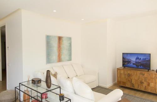 Sao Sebastiao da Pedreira Apartment | Eduardo vii park great bright apt with ac elevator