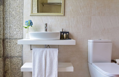 Penafiel House | Egas Moniz 5 Suites Boutique Villa