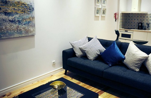 Setubal Apartment | Elegant apartment in downtown Setúbal with air conditioning
