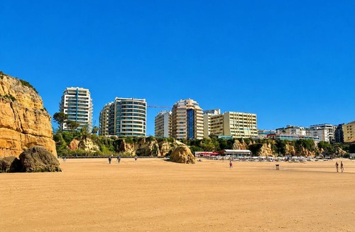 Praia da Rocha Apartment | Elegant beachfront apartment Wi-Fi Airco