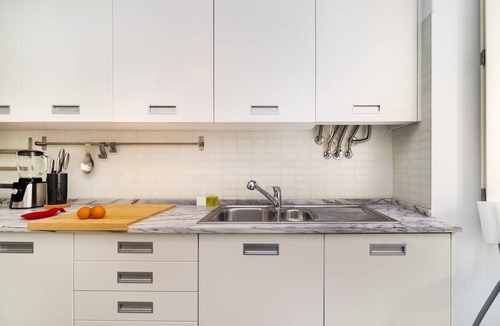 Encarnacao Apartment | Elegant Chiado Retreat: Comfort in Lisbon's Heart