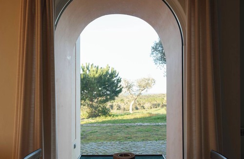 Melides House | Elegant Mediterranean Villa - 6 Ensuite Bedrooms with AC - Pool - Sunsets