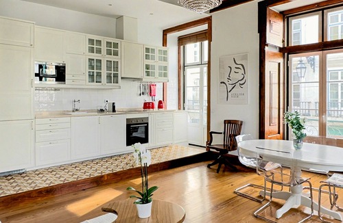 Sao Paulo Apartment | Elegant River View Corpo Santo Apartment