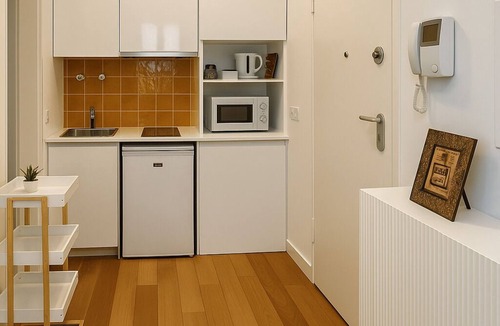 Bairro Alto Apartment | Elegant Studio flat in Central Lisbon