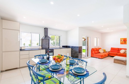 Montechoro Villa | Elegant Villa w/Heatable Pool and BBQ