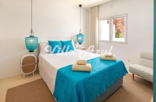 Quarteira Villa | Elegant villa with private pool in Quarteira