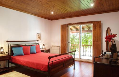 Canicada Villa | Elegant Villa with Panoramic Views in Caniçada